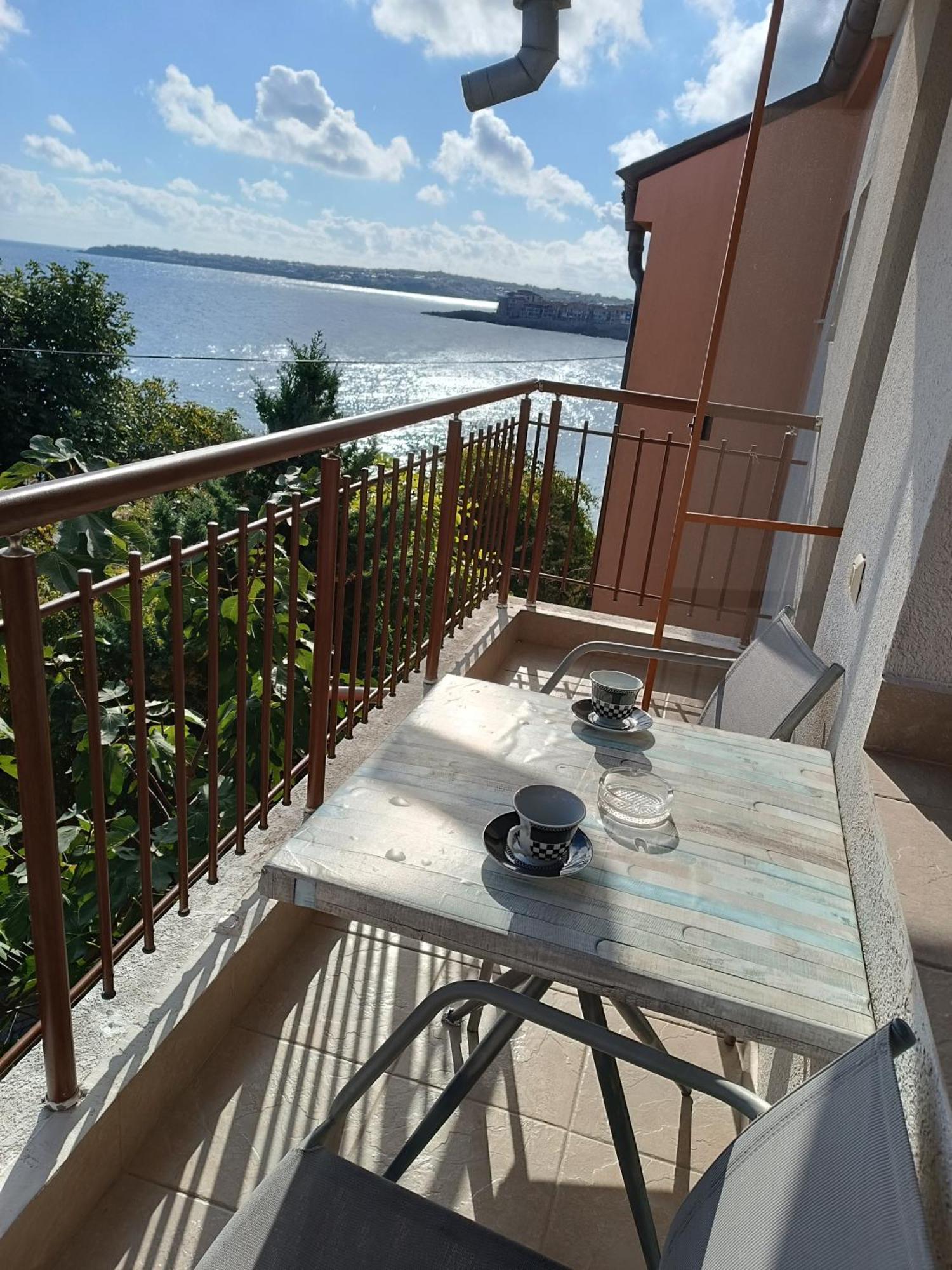 Farlalievi Guest House Созополь Екстер'єр фото